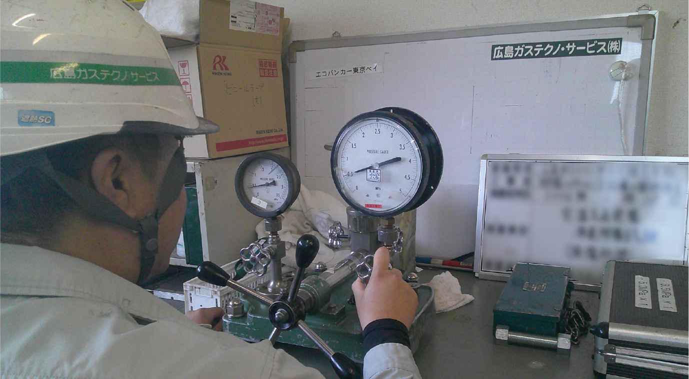 圧力計精密検査の写真
